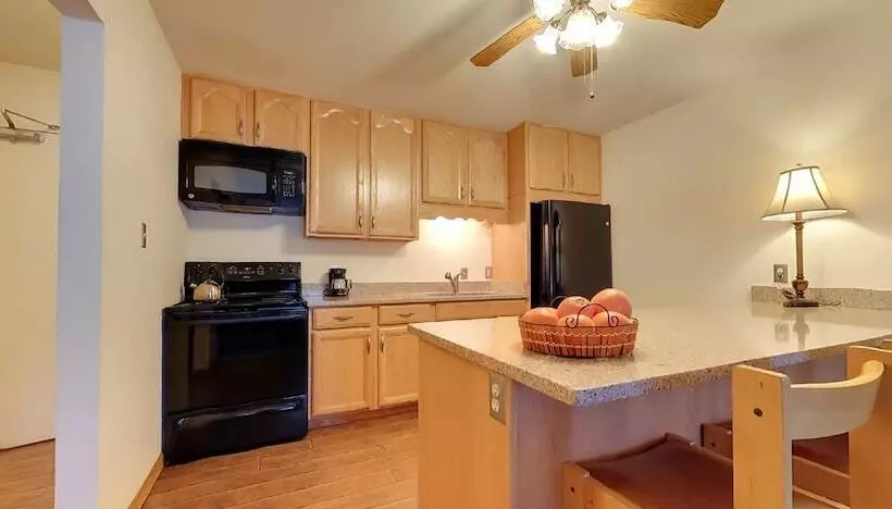 آپارتمان لوکس 1 خوابه, Donner Lake Village