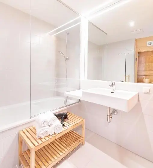 3 Bedroom Premium Apartment, Alpenrock Schladming By Alps Resorts