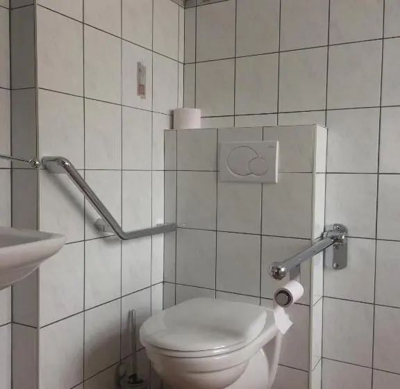 身障者適用スタンダードルーム, B&b Haus Granit Saas Grund