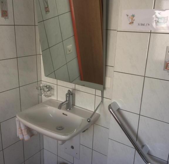 Handikappsanpassat Standard Rum, B&b Haus Granit Saas Grund