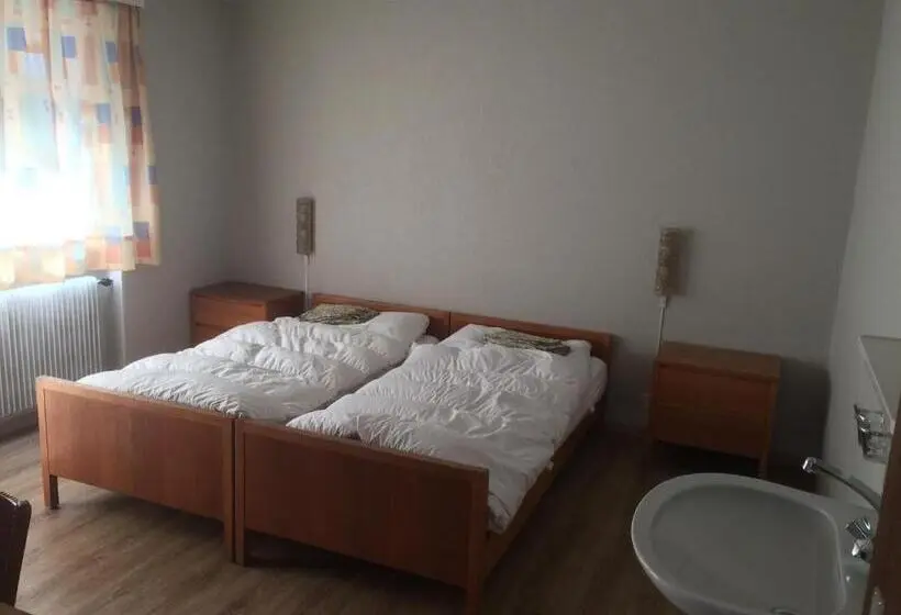 マウンテンビュースタンダードルーム, B&b Haus Granit Saas Grund