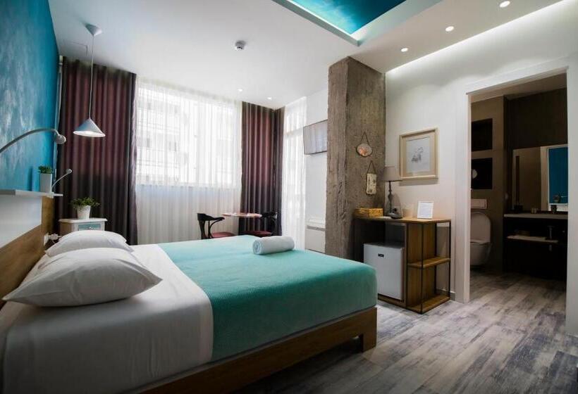 غرفة قياسية, Urban Rooms