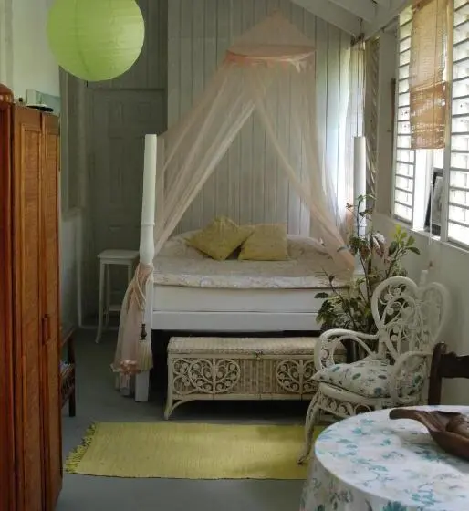 اتاق استاندارد, Charming Old World Apartment