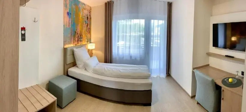 Basic Yhden Hengen Huone, Thermalhotel Kemper