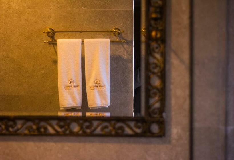 جناح إدارى, Epidamn Boutique & Spa