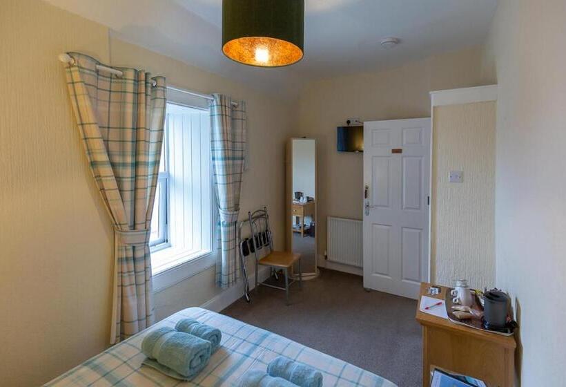 Standard room with outdoor bath, The Trout Fly Guest House