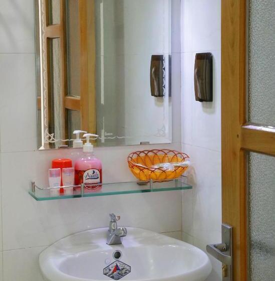 اتاق سوپریور با چشم‌انداز باغ, Danang Beach 2