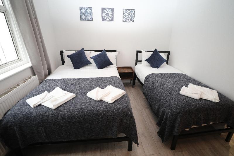 コンフォートトリプルルーム, Golders Park