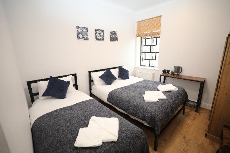 コンフォートトリプルルーム, Golders Park