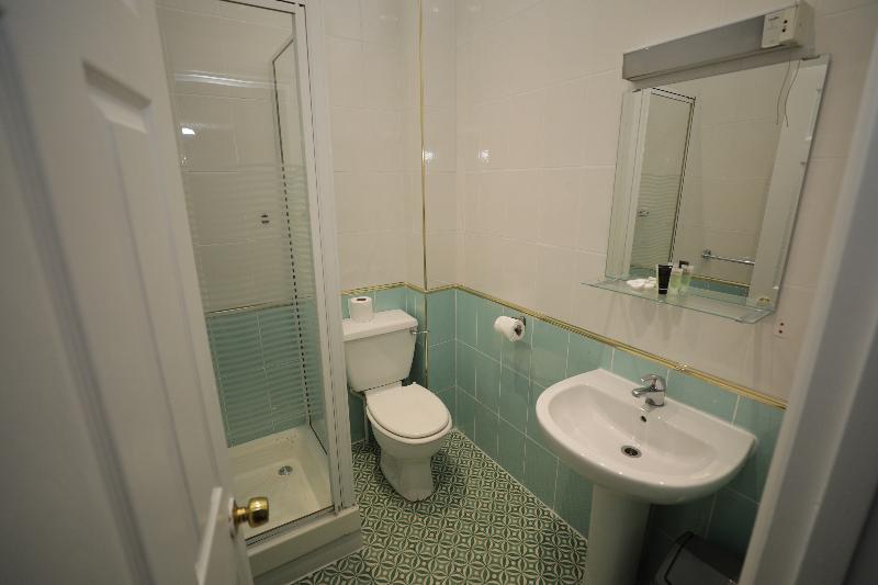 コンフォートルーム, Golders Park