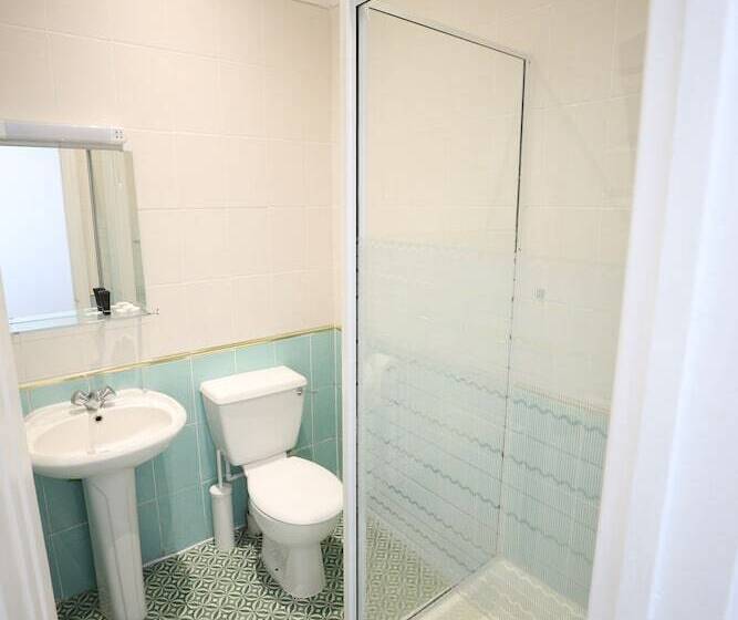 スタンダードシングルルーム, Golders Park