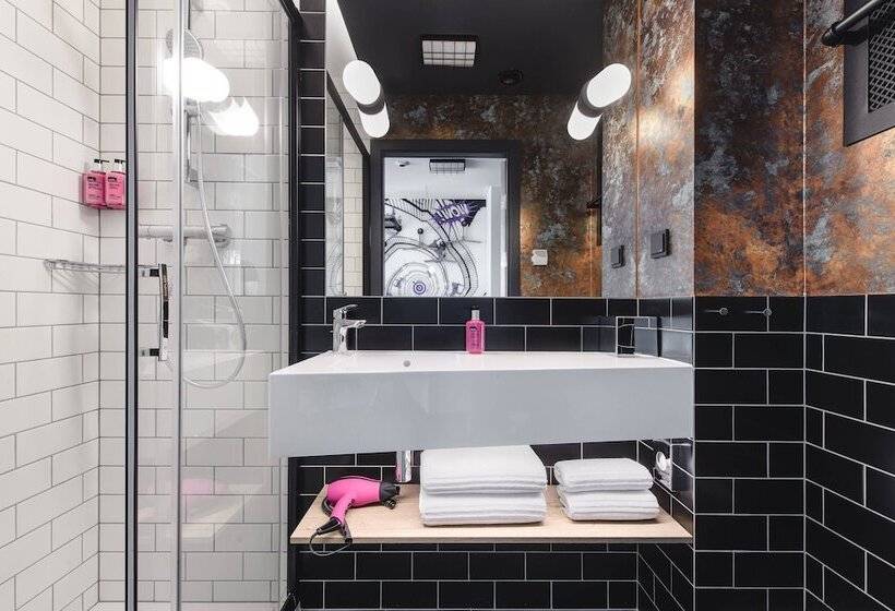 اتاق استاندارد, Moxy Poznań Airport