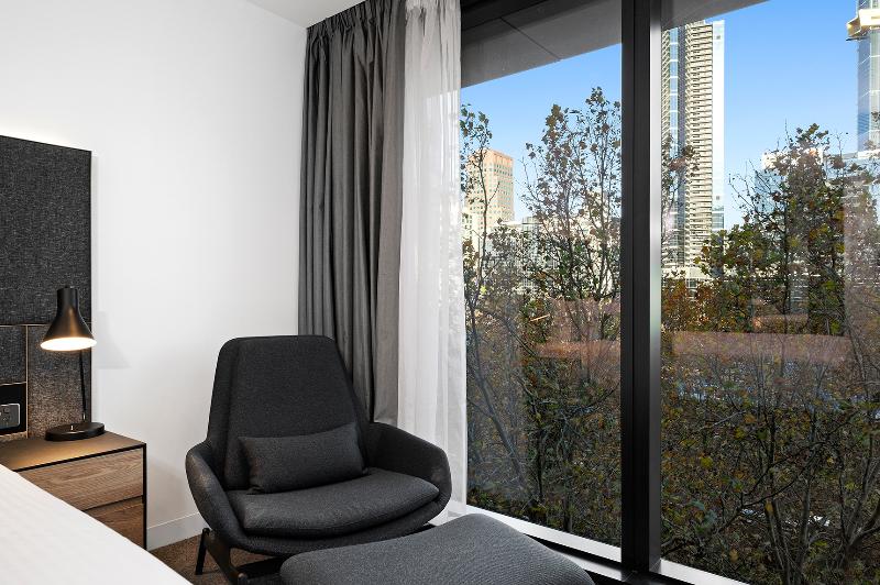 Люкс Повышенной Комфортности, Vibe Hotel Melbourne
