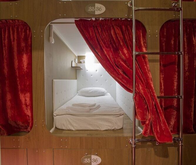 スタンダードシングルルーム, Nevsky Capsule