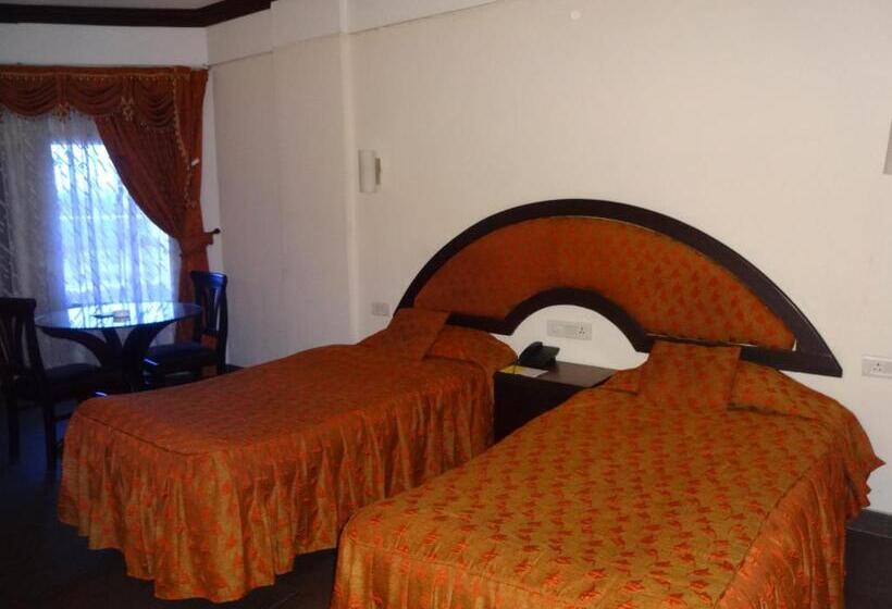 חדר סטנדרט עם מרפסת, Manuelsons Malabar Palace