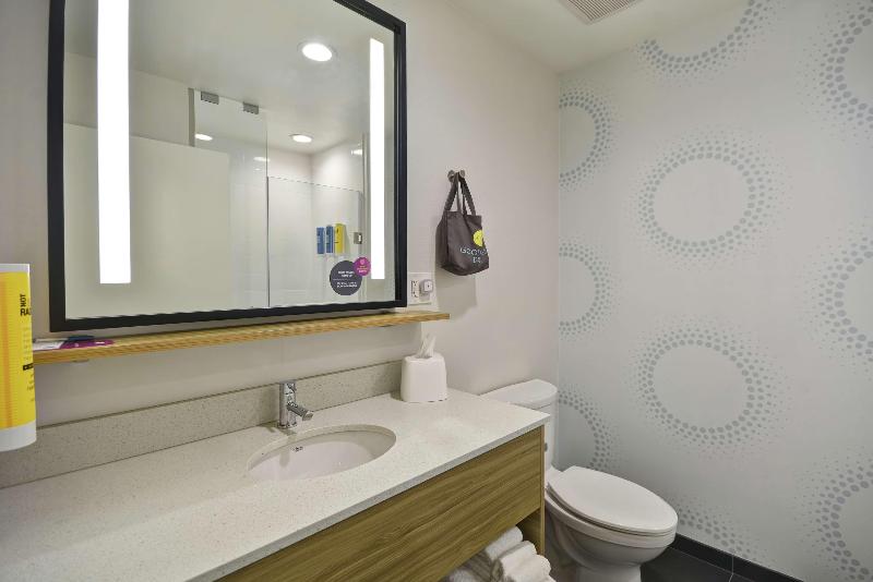 带大床的标准间, Tru By Hilton Winchester