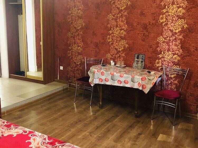 Номер Deluxe, U Iliyasa Inn