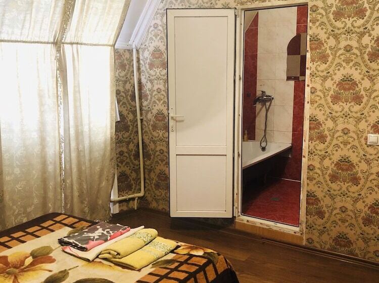 Номер Deluxe, U Iliyasa Inn