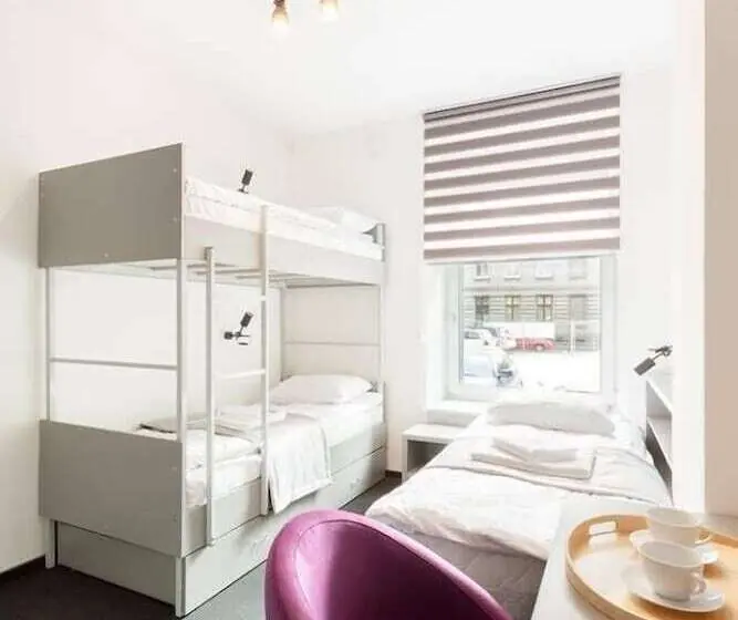 Standard Kolmen Hengen Huone, Cinema Hostel