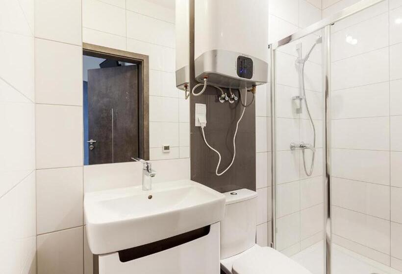 スタンダードトリプルルーム, Cinema Hostel