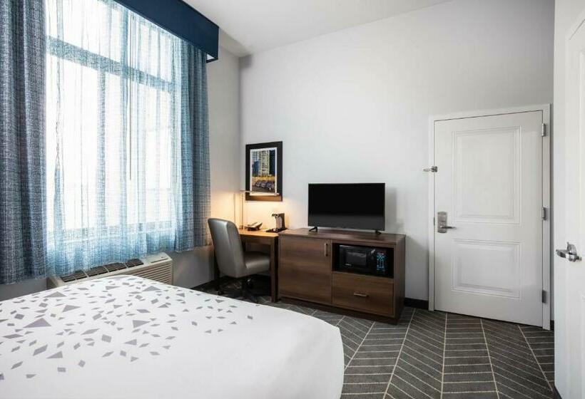 غرفة قياسية لذوى الاحتياجات الخاصة, La Quinta Inn And Suites By Wyndham Long Island City