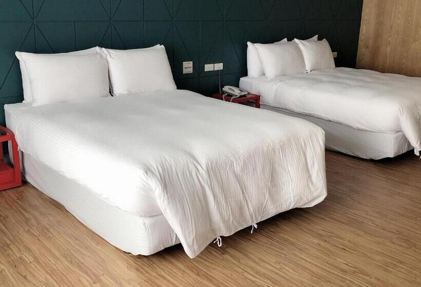 اتاق استاندارد چهار تخته با چشم‌انداز دریا, Listening To The Wind B&b