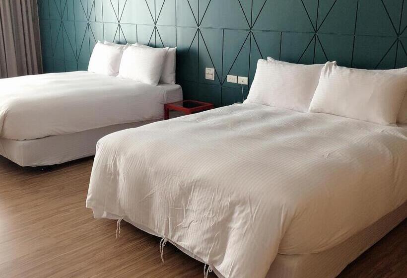 اتاق استاندارد چهار تخته با چشم‌انداز دریا, Listening To The Wind B&b
