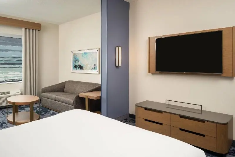 キングサイズベッドのスタンダードルーム, Fairfield Inn & Suites Vero Beach