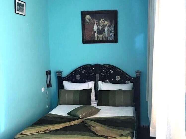 اتاق استاندارد یک نفره, Riad Dar Lfonoun