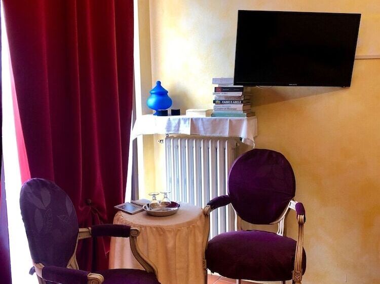 Люкс с Балконом, The Queen Tower