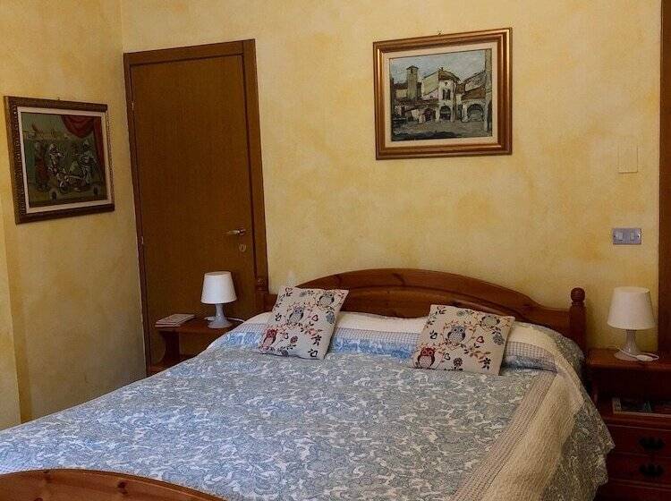 Люкс с Балконом, The Queen Tower