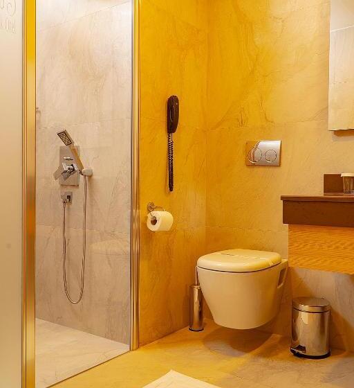 اتاق استاندارد, Angel S Park