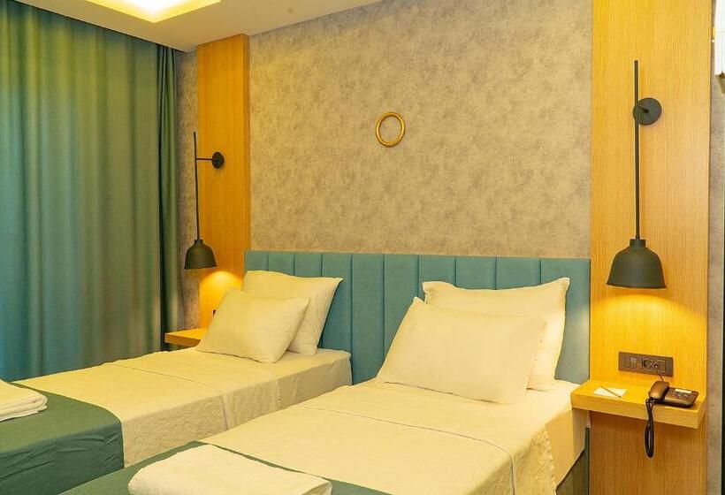 اتاق استاندارد, Angel S Park