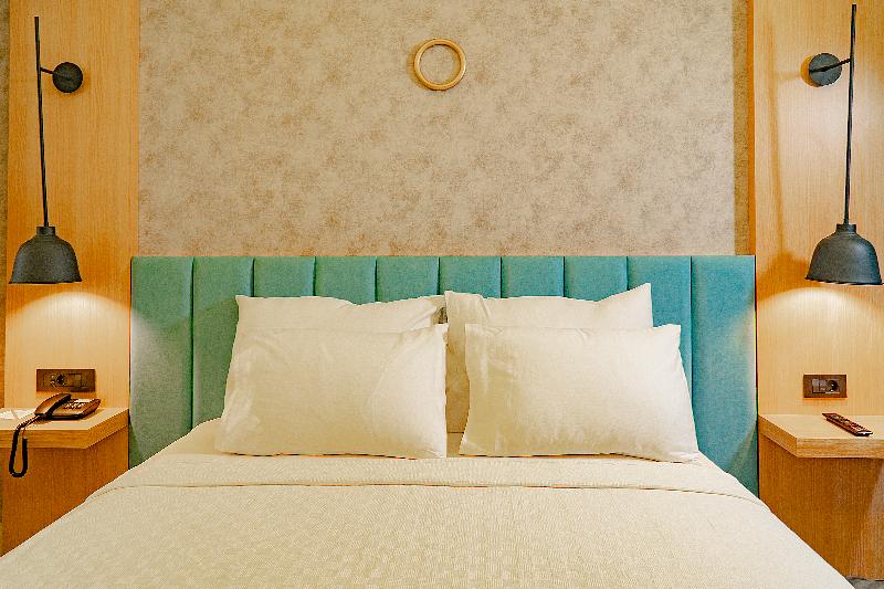 اتاق استاندارد یک نفره, Angel S Park