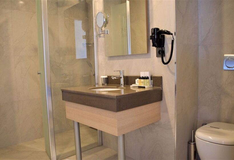 اتاق استاندارد, Angel S Park