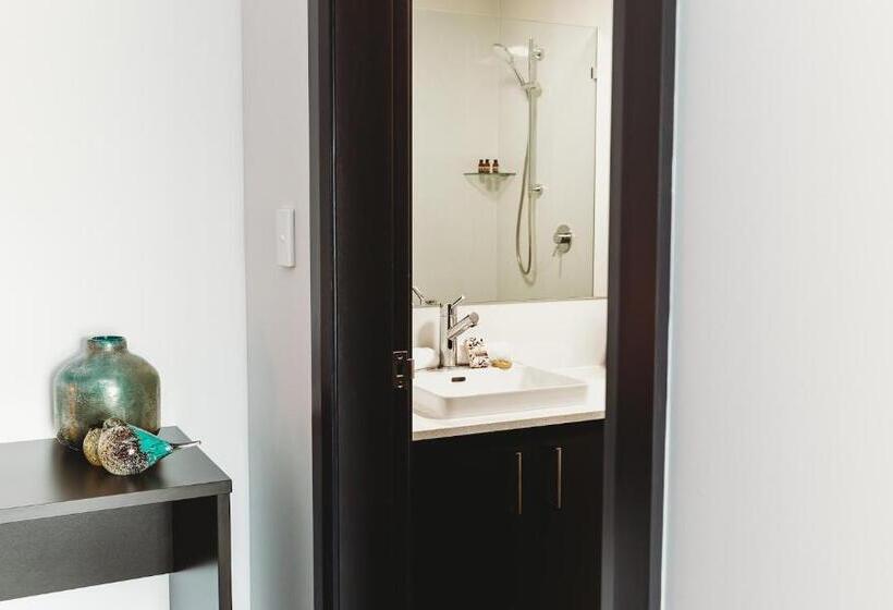 小型套房带阳台, Coniston Hotel Wollongong