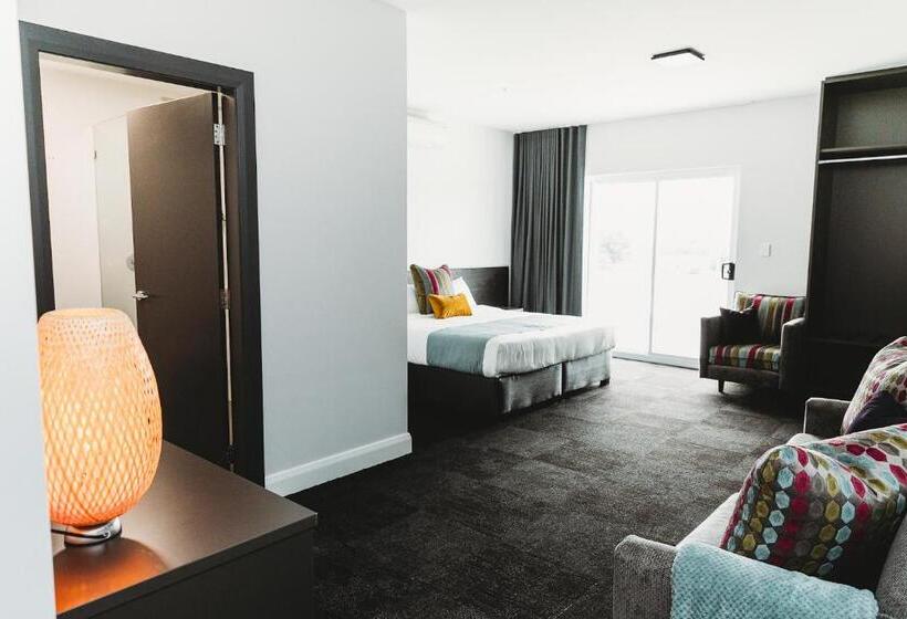 小型套房带阳台, Coniston Hotel Wollongong