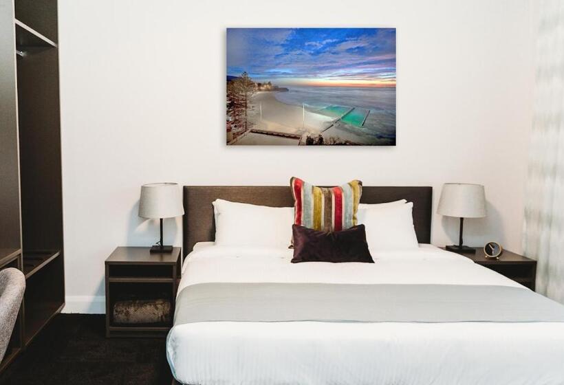 带大床的高级房间, Coniston Hotel Wollongong