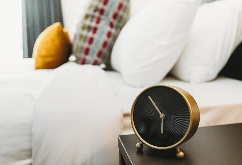 带阳台的豪华间, Coniston Hotel Wollongong