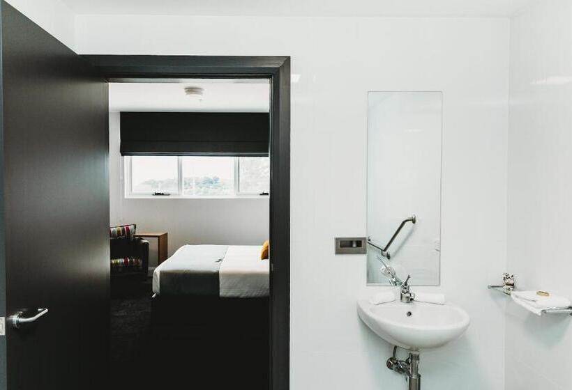 适合残疾人士使用的带超级大床的标准间, Coniston Hotel Wollongong