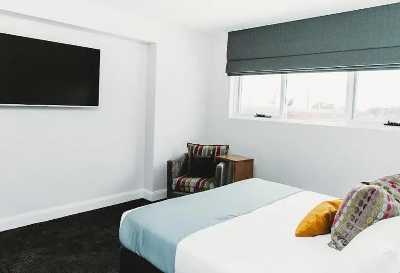 身障者適用キングサイズベッドルーム, Coniston Hotel Wollongong