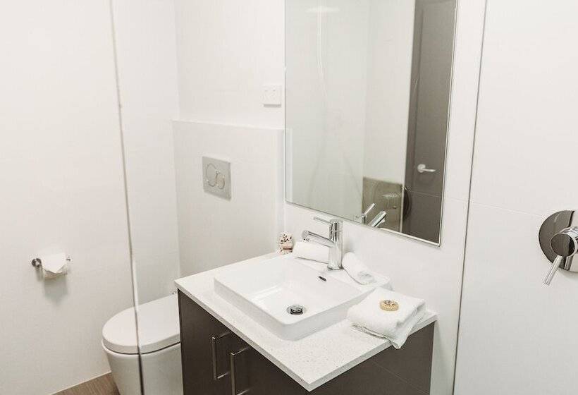 Семейный Номер, Coniston Hotel Wollongong