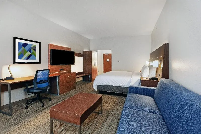 キングサイズベッドのスイートルーム, Holiday Inn Express & Suites   Tulsa Northeast   Owasso, An Ihg