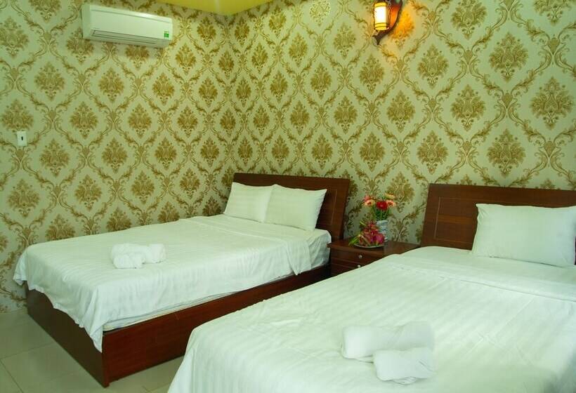 اتاق لوکس چهار تخته, Nu Cuoi Mui Ne Hotel & Restaurant