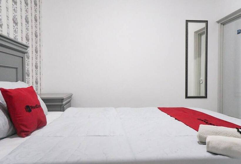 标准间, Reddoorz Plus @ Tlogomas