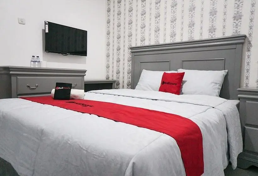 Habitació Economy, Reddoorz Plus @ Tlogomas