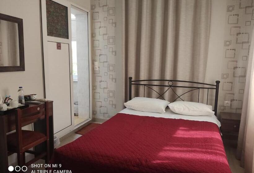 חדר סטנדרט יחיד, Trifylia