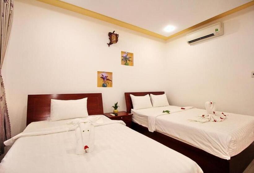 اتاق لوکس سه تخته, Nu Cuoi Mui Ne Hotel & Restaurant