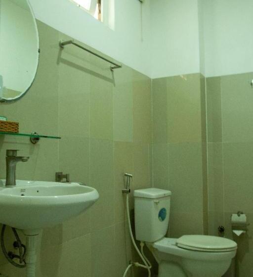 اتاق لوکس چهار تخته, Nu Cuoi Mui Ne Hotel & Restaurant