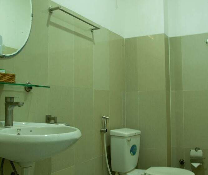 اتاق لوکس چهار تخته, Nu Cuoi Mui Ne Hotel & Restaurant